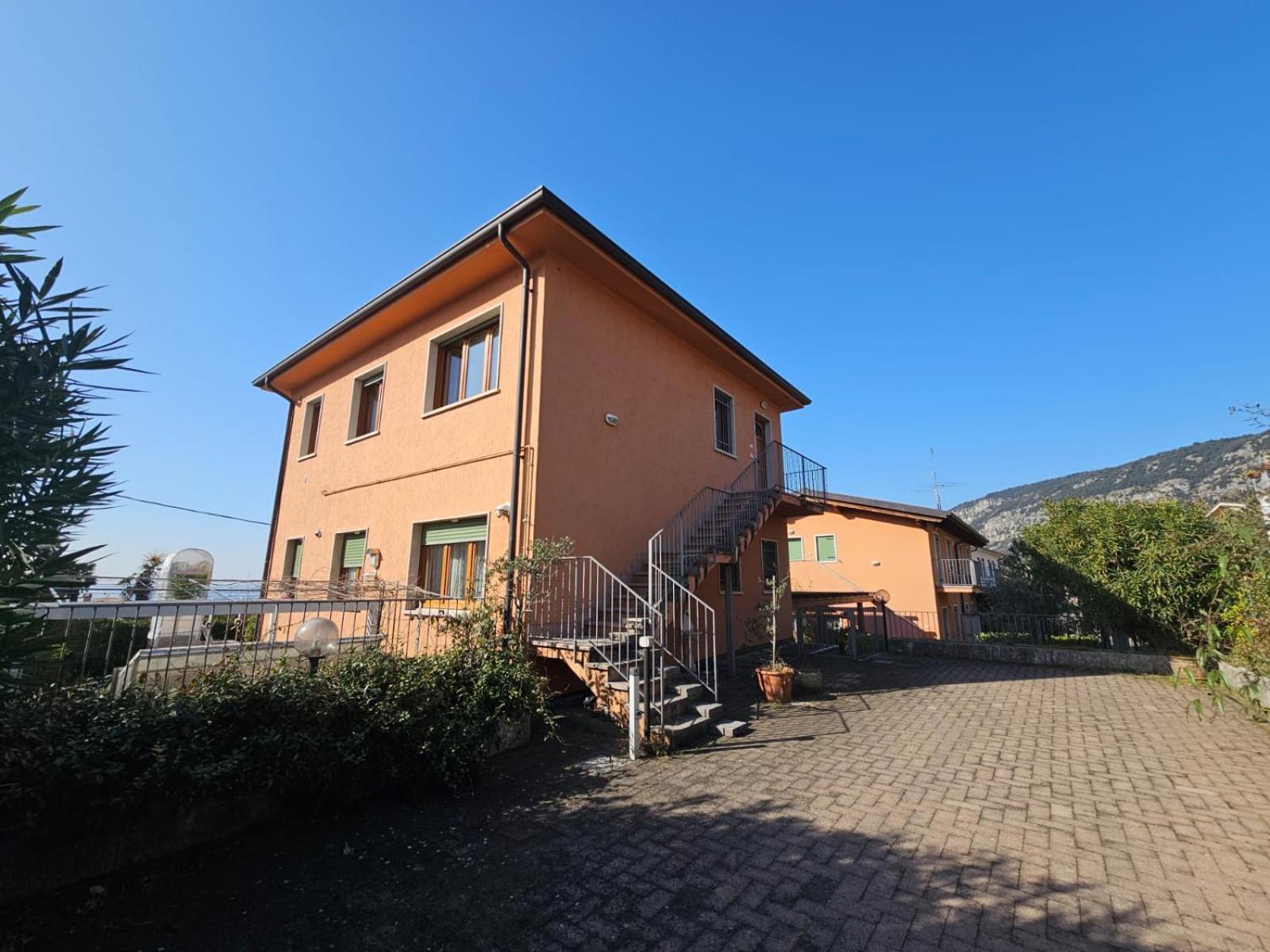 Apartament Terrazza Di - Regarda Travel Garda (Verona)
